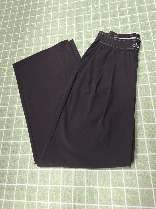 Brand New✨Alo Yoga Trouser Deep Gray  (Regular)👜 - Picture 7 of 7